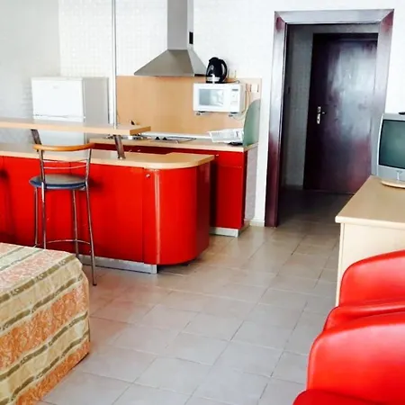 Apartment Planeta Hotel- Miramar Апартамент A
