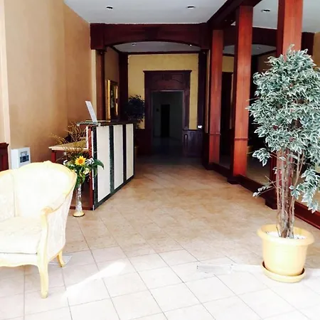 Planeta Hotel- Miramar Апартамент A * Napospart